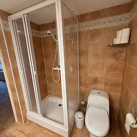 Villa Batneenne, 16 Personnes Avec Piscine