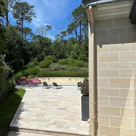 Villa Batneenne, 16 Personnes Avec Piscine *