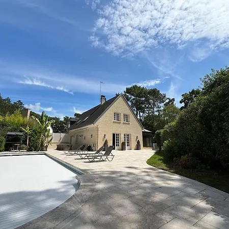 Batneenne, 16 Personnes Avec Piscine Villa